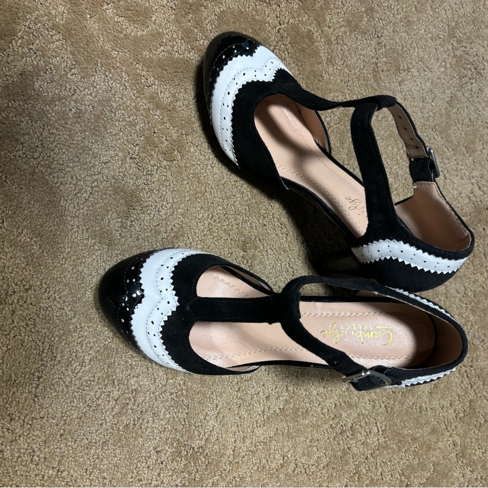 Cambridge select t-strap wingtip cutout mid heel dress pump, sz 6.5. - Picture 2 of 7